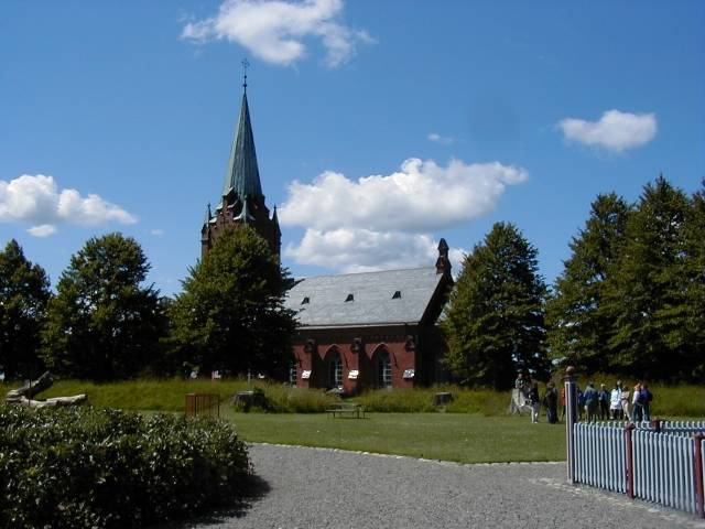 Church next to "Stjeneborg" and "Uranienborg"